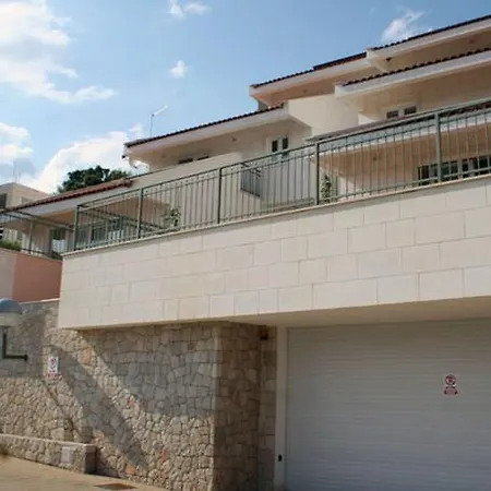 Margaretic Apartment