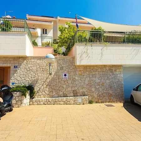 Apartment Margaretic *